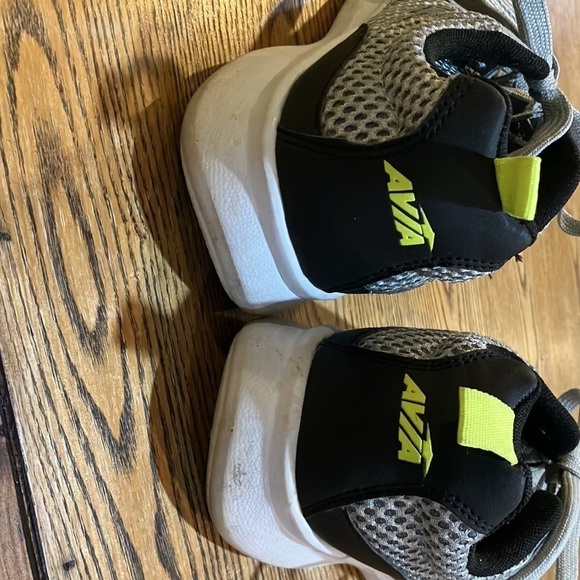 AVIA athletic shoes size 8 in Box 35 - Picture 3 of 6